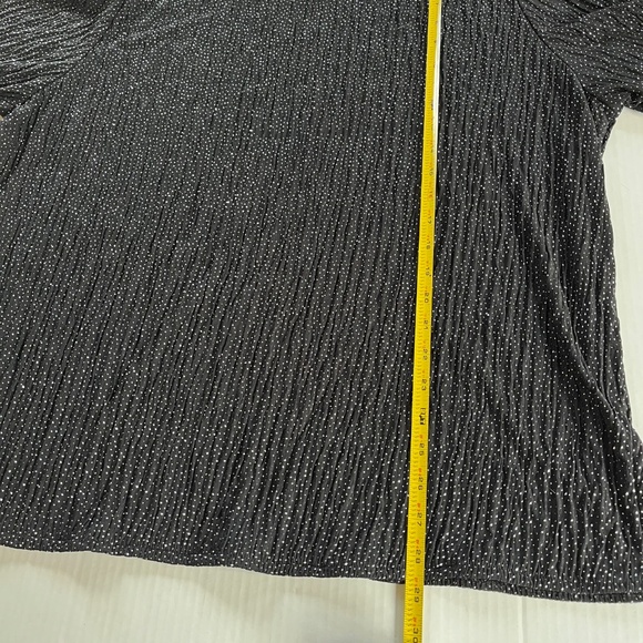 Erena Plus Sz 2X Black Pullover Shiny Blouse Textured Short Sleeves Side Slits - Picture 7 of 8